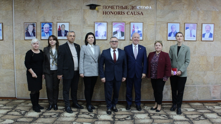 The U.S. Ambassador to the Republic of Moldova met with students and administration of the Comrat State University