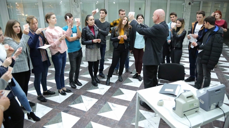 Students of the faculty of Economics of Comrat State University had visited the national Bank of the Republic of Moldova and took part in the excursion&nbsp; "The Road of Money"
