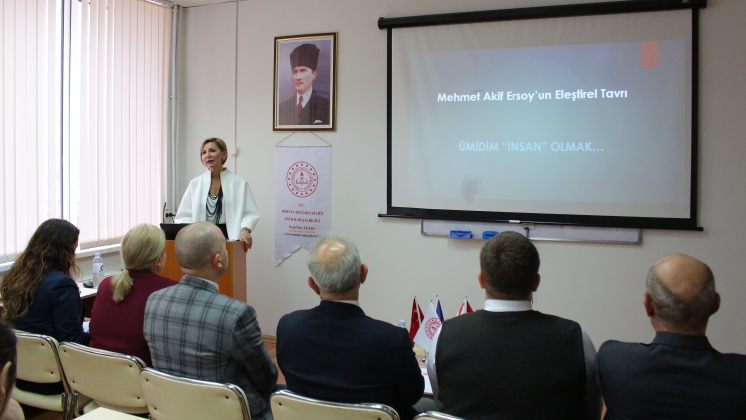 Komrat Devlet &Uuml;niversitesi&rsquo;nde &ldquo;Mehmet Akif Ersoy'da Eleştirel Tavır&rdquo; başlıklı konferans d&uuml;zenlendi