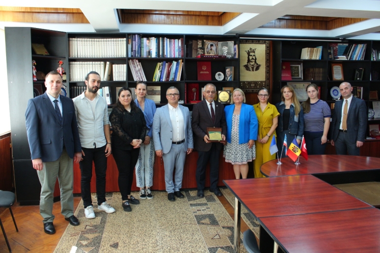 Türkiye Cumhuriyeti Komrat Başkonsolosunun Komrat Devlet Üniversitesi’ne Veda Ziyareti