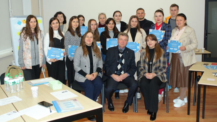 La Universitatea de Stat din Comrat a fost organizat și desfășurat un seminar  practic-orientat cu elemente de training „Primii pași în știință. Cum să scrii un articol științific?