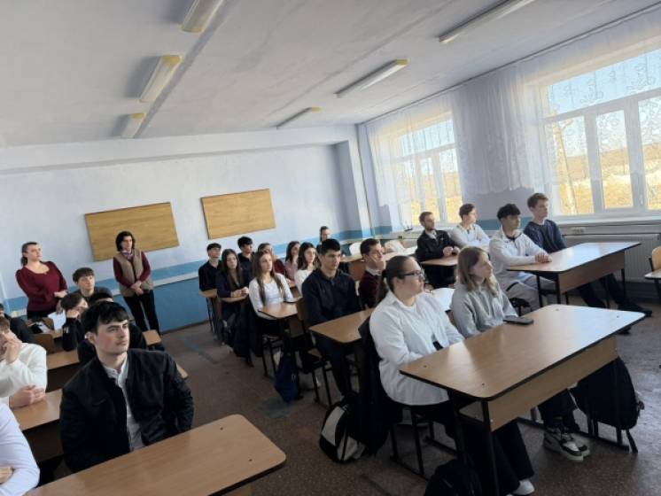 Career guidance meeting at the "D. Chelengir" Theoretical Lyceum in Avdarma