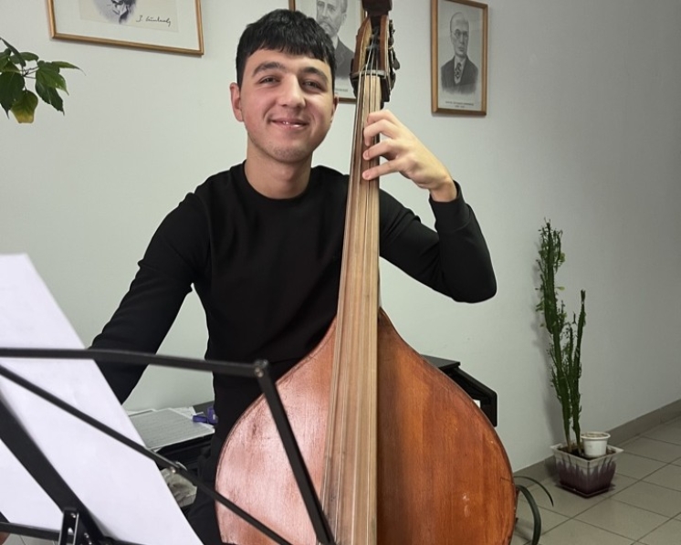 A Musical Bridge Between Bucharest and Comrat: Meeting with Talented Double Bassist Alexandru Vasilioglo
