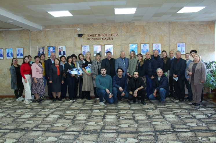 КРУГЛЫЙ СТОЛ «КУЛЬТУРА МИРА И СОЛИДАРНОСТИ В ГАГАУЗСКОЙ ТРАДИЦИИ» на Факультете национальной культуры КГУ