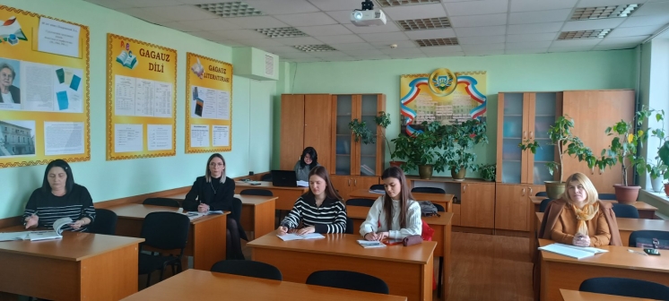 Profesorii Departamentului de Filologie și Istorie Găgăuză a Universității de Stat Comrat au susținut un briefing despre practica pedagogică cu studenții grupei GT-22