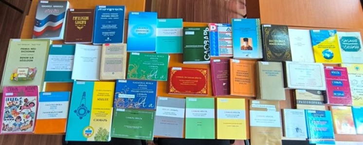 KDU bilim bibliotekasında gagauz dilindä leksikografiya temasında praktika dersi