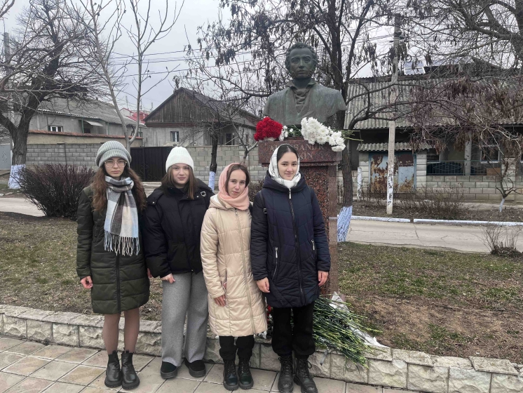 Studenții Universității de Stat din Comrat au onorat memoria lui A.S. Pușkin