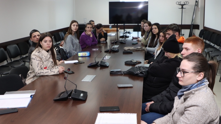 В Главном управлении образования Гагаузии состоялась встреча со студентами Комратского государственного университета