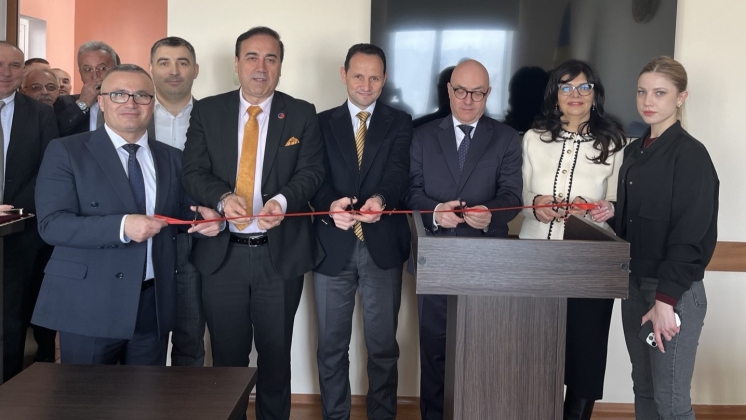 Komrat Devlet &Uuml;niversitesi Hukuk Fak&uuml;ltesi'nde mahkeme duruşmaları i&ccedil;in bir sim&uuml;lasyon odası a&ccedil;ıldı