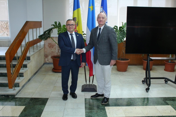 Vizita de parteneriat prietenească a Ambasadorului Irlandei &icirc;n Republica Moldova, Miles Geiran, la Universitatea de Stat din Comrat