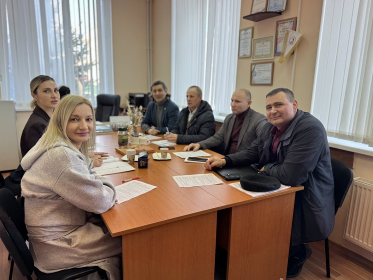 Komrat Devlet &Uuml;niversitesi Ekonomi Fak&uuml;ltesinde Moldova Devlet &Uuml;niversitesine bağlı Ekoloji ve Coğrafya Enstit&uuml;s&uuml; temsilcileri ile &ccedil;alışma toplantısı