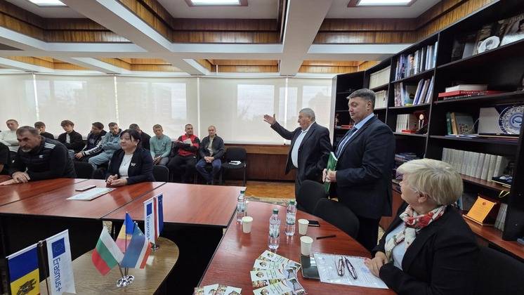 Koyun ve Ke&ccedil;i Yetiştiriciliğinin Geliştirilmesinde Uluslararası Deneyimler