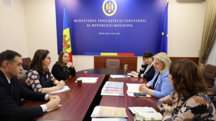 Evenimentul de lansare a fazei a II-a Proiectului „REFLECT- Învățare de calitate prin intermediul sistemului „de la egal-la-egal” în Republica Moldova”