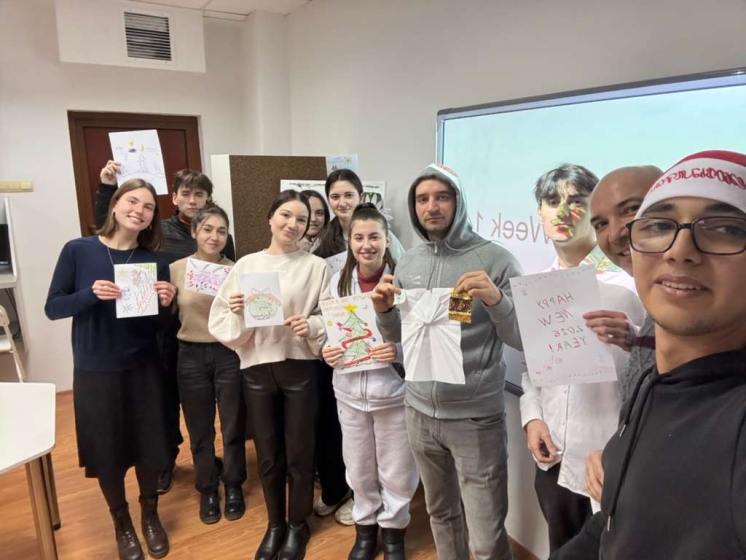 KDU&rsquo;da English Club&rsquo;un Kutlama Toplantısı: D&ouml;nem Değerlendirmesi ve Yeni Yıl Atmosfer