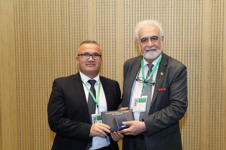 KDU BİLİMSEL K&Uuml;T&Uuml;PHANESİNE BAĞIŞ