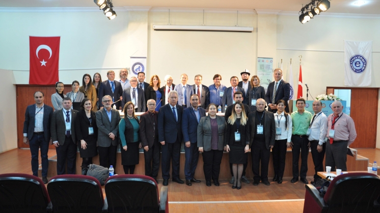 Uluslararası T&uuml;rk D&uuml;nyası Tarım ve Gıda Sempozyumu, T&uuml;rkiye Cumhuriyeti İzmir şehrinde  ger&ccedil;ekleştirildi
