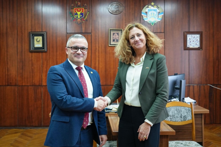 &Icirc;nt&acirc;lnirea conducerii Universității de Stat din Comrat cu Ambasada Suediei
