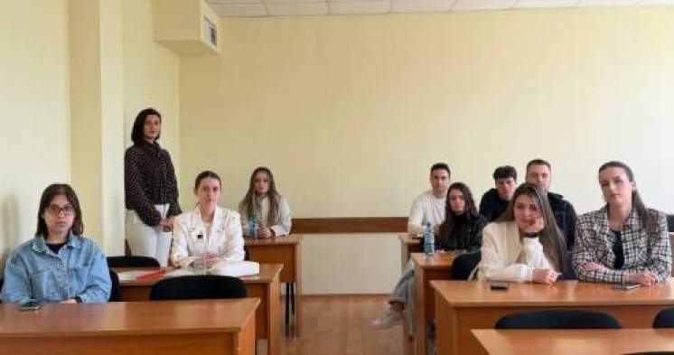 Consultare privind desfășurarea stagiului de inițiere pentru studenții specialităților &laquo;Afaceri și Administrare&raquo; și &laquo;Marketing și Logistică&raquo;