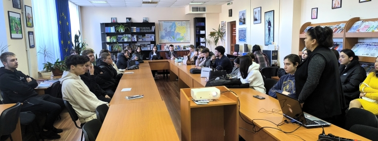 Komrat Devlet Universitetindä KDU Bilgi Bibliotekası, birinci sınıf üürenicileri için biblioteka-bilgi tanıtım dersleri düzennedi