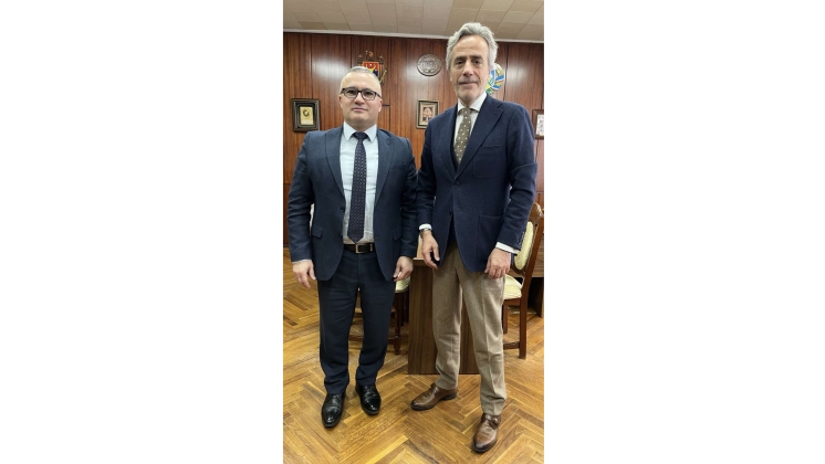 Diplomatik &ccedil;alışma toplantısı: Yunanistan'ın Moldova Cumhuriyeti B&uuml;y&uuml;kel&ccedil;isi Sayın Nikolaos Krikos Komrat Devlet &Uuml;niversitesi'ni ziyaret etti