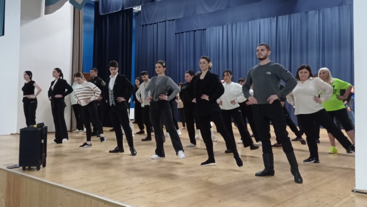 Studenții din primul ciclu al Facultății de Cultură Națională, Departamentul de Cultură și Arte al Universității de Stat Comrat au trecut sesiunea de examene susținând examenul creativ la disciplina „Ritm”