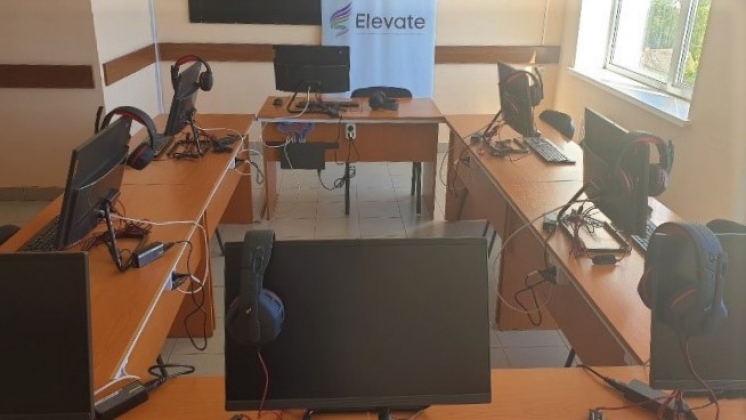 В рамках проекта «ELEVATE» в Комратском Государственном Университете оборудован современный лингафонный кабинет