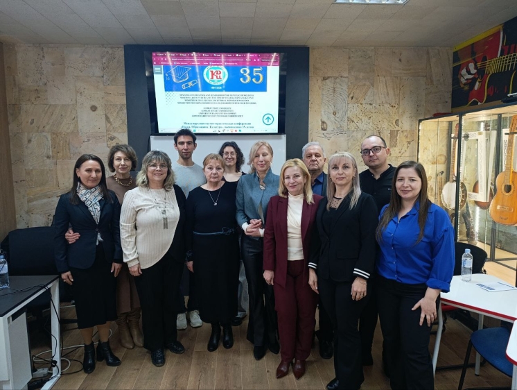 8 No&rsquo;lu &ldquo;K&uuml;lt&uuml;r ve Sanat&rdquo; B&ouml;l&uuml;m&uuml; Kararı &ldquo;Bilim. Eğitim. K&uuml;lt&uuml;r&rdquo; Uluslararası Bilimsel-Uygulamalı Konferansı Komrat Devlet &Uuml;niversitesinin 35. kuruluş yıl d&ouml;n&uuml;m&uuml;ne adanmıştır