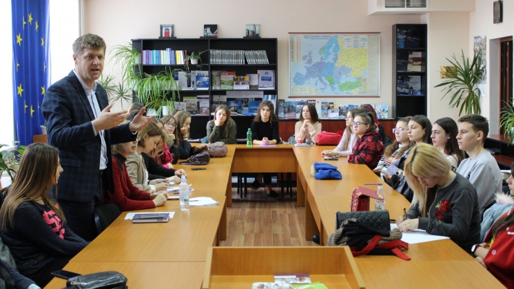 В Комратском государственном университете была проведена лекция, организованная неправительственной организацией &laquo;Институт развития и социальных инициатив&raquo;