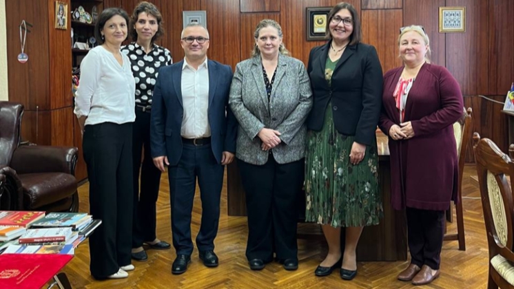 Komrat Devlet &Uuml;niversitesi'nde, Moldova Cumhuriyeti'ndeki ABD B&uuml;y&uuml;kel&ccedil;iliği programlarına &ouml;ğretim elemanları ve &ouml;ğrencilerin katılımı hakkında bir bilgilendirme semineri d&uuml;zenlendi