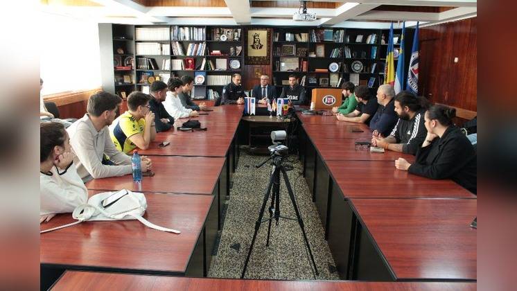Studenții străini ai Universității de Stat din Comrat s-au &icirc;nt&acirc;lnit cu reprezentanții Serviciului Migrație