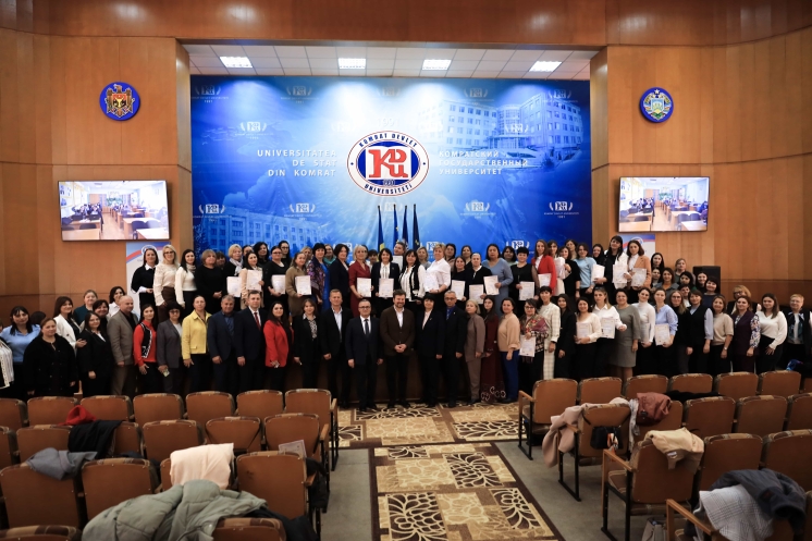 Komrat Devlet &Uuml;niversitesi&rsquo;nde Gagauz Dili &Ouml;ğretmenlerine Sertifika Takdim T&ouml;reni Ger&ccedil;ekleşti