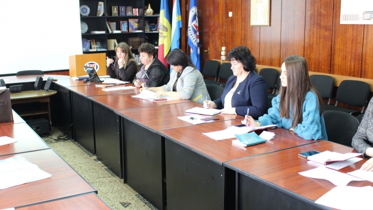 03.01.2020 Центром непрерывного образования КГУ было организовано совещание с заведующими кафедрами