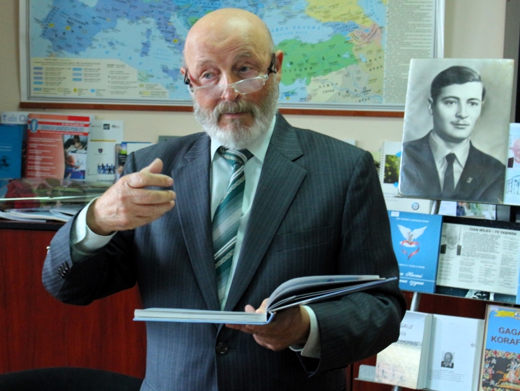 Komrat Devlet Ünihemrsitesi'nde şair Ivan MILEV'in 75. doğum yılına adanan bir toplantı gerçekleştirildi