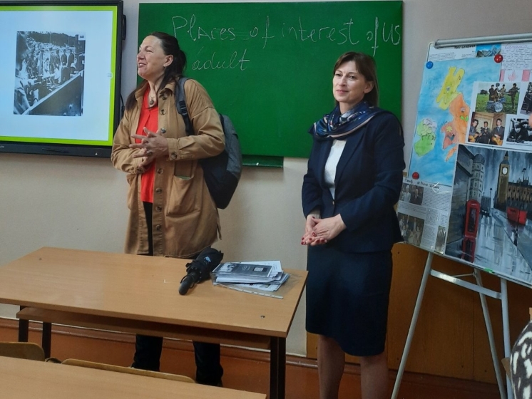 Milli Kultura fakultetinin &uuml;&uuml;retmenneri Komrat liţeylerin&auml; gitti